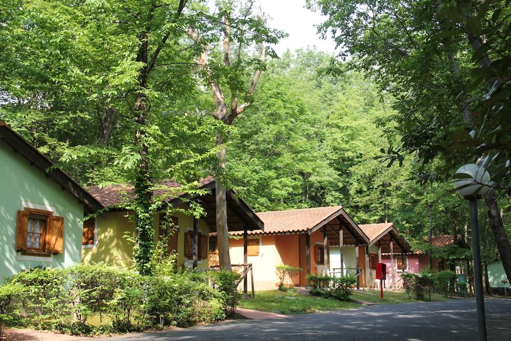Caravelle Camping Village Ceriale Buitenkant foto