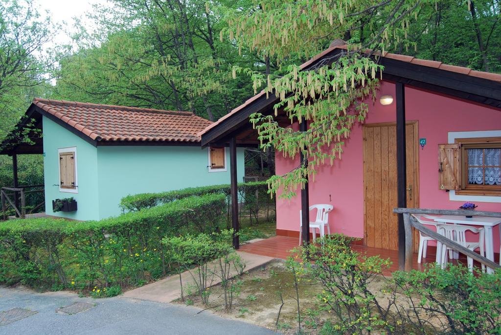 Caravelle Camping Village Ceriale Buitenkant foto