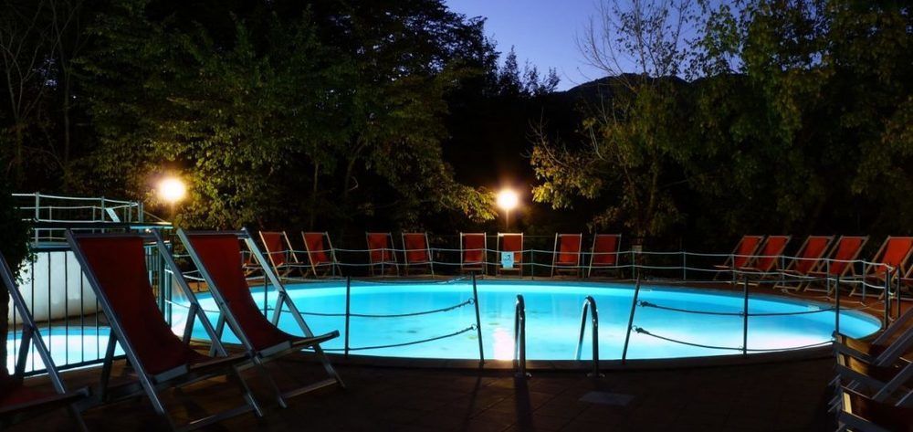Caravelle Camping Village Ceriale Buitenkant foto