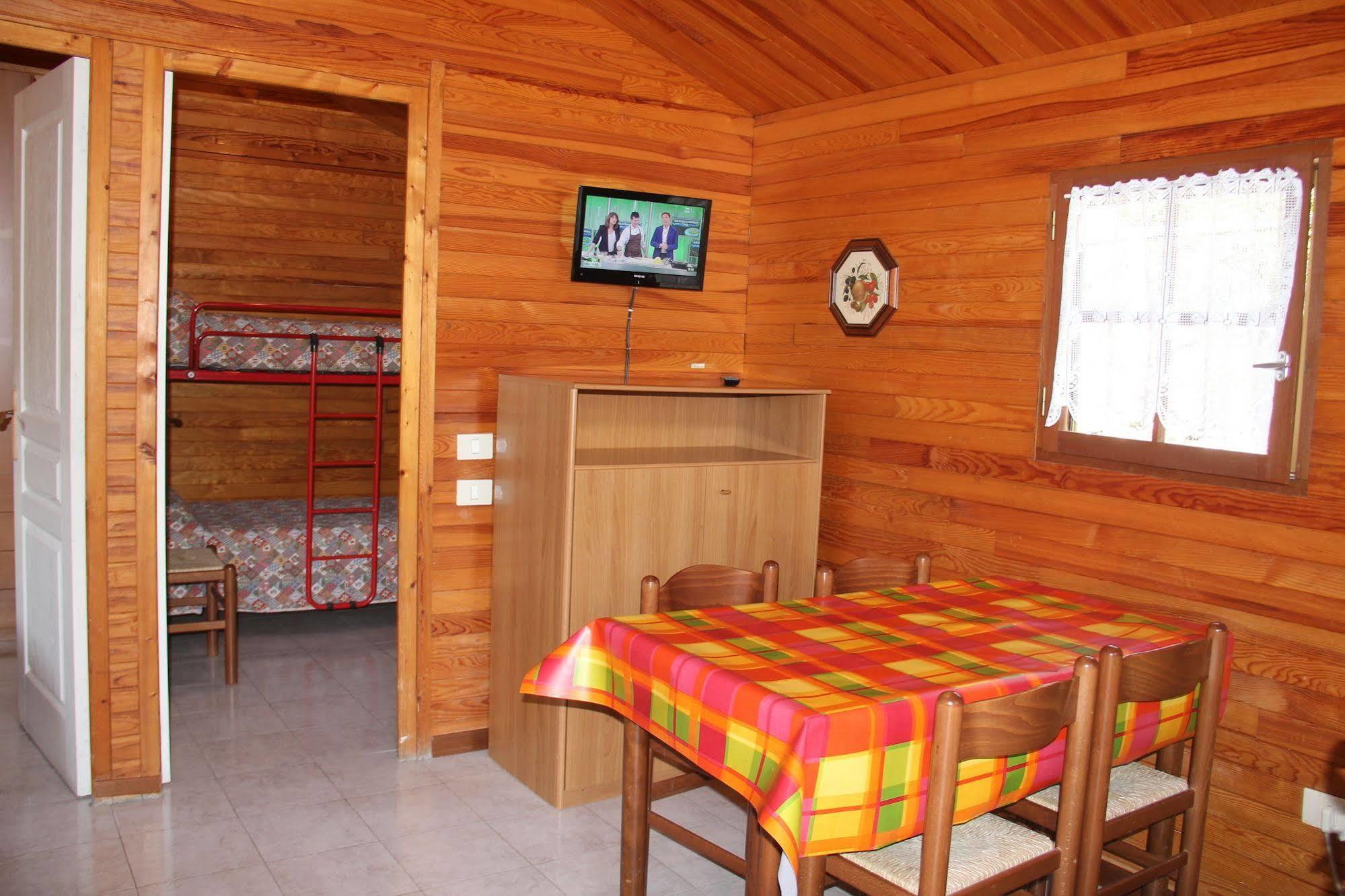 Caravelle Camping Village Ceriale Buitenkant foto
