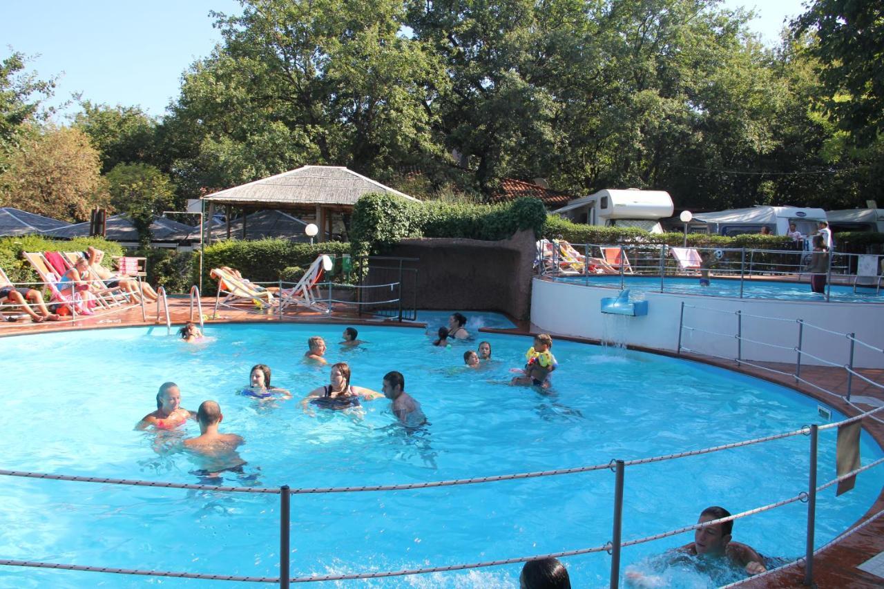 Caravelle Camping Village Ceriale Buitenkant foto